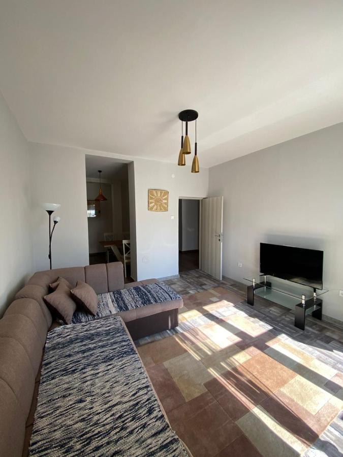 Apartmani Vila Τσέτινιε Εξωτερικό φωτογραφία
